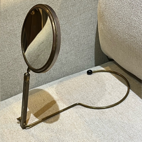 Vintage 1950s Mid Century Brass Adjustable Table Mirror - Picture 2 of 10